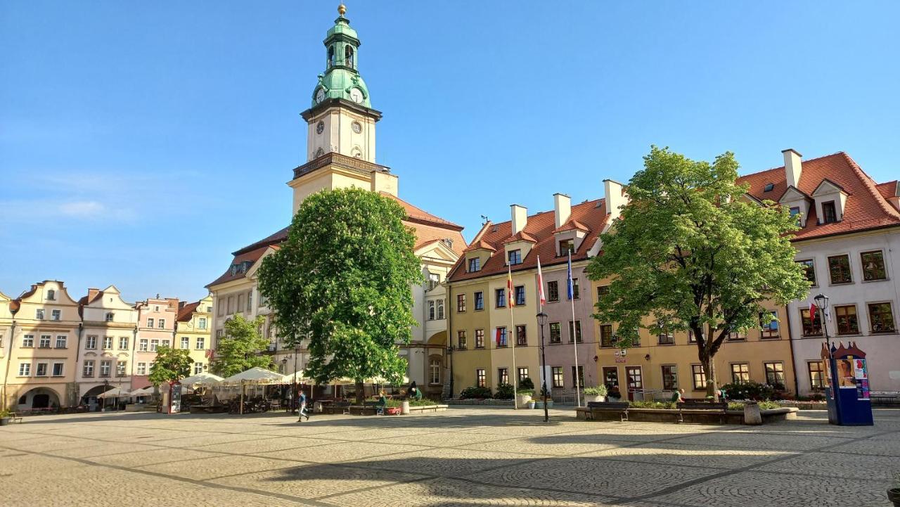Plac Ratuszowy 50 - Old Town - 2 Sypialnie I Salon Jelenia Gora Luaran gambar